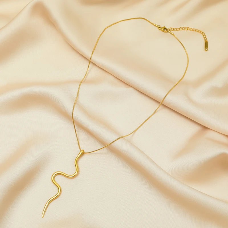 Gold Snake Necklace – Waterproof 316L Stainless Steel Pendant for Women